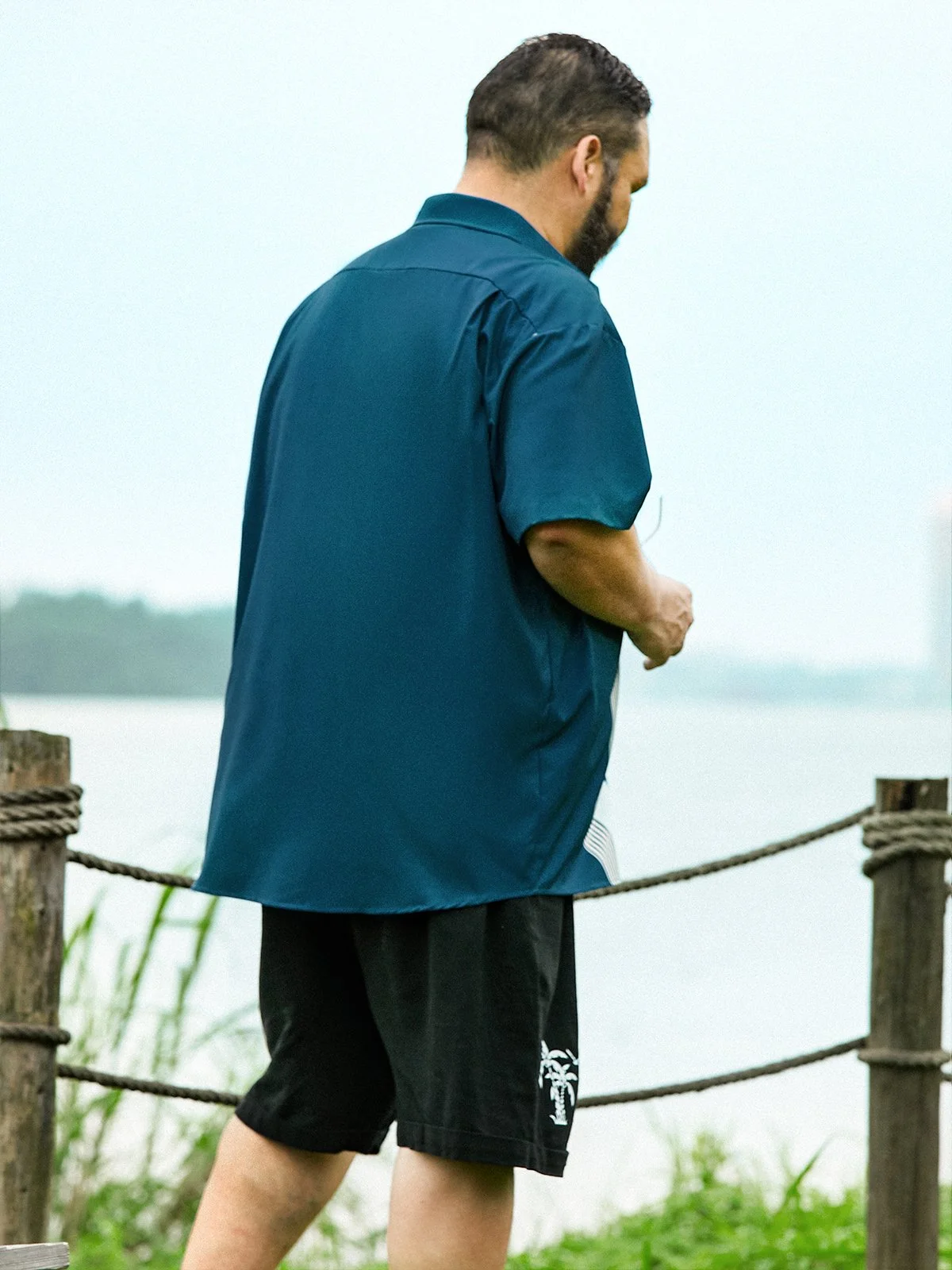 Hardaddy Men's Geometric Print Wrinkle Resistant Moisture Wicking Fabric Lapel Short Sleeve Hawaiian Shirt