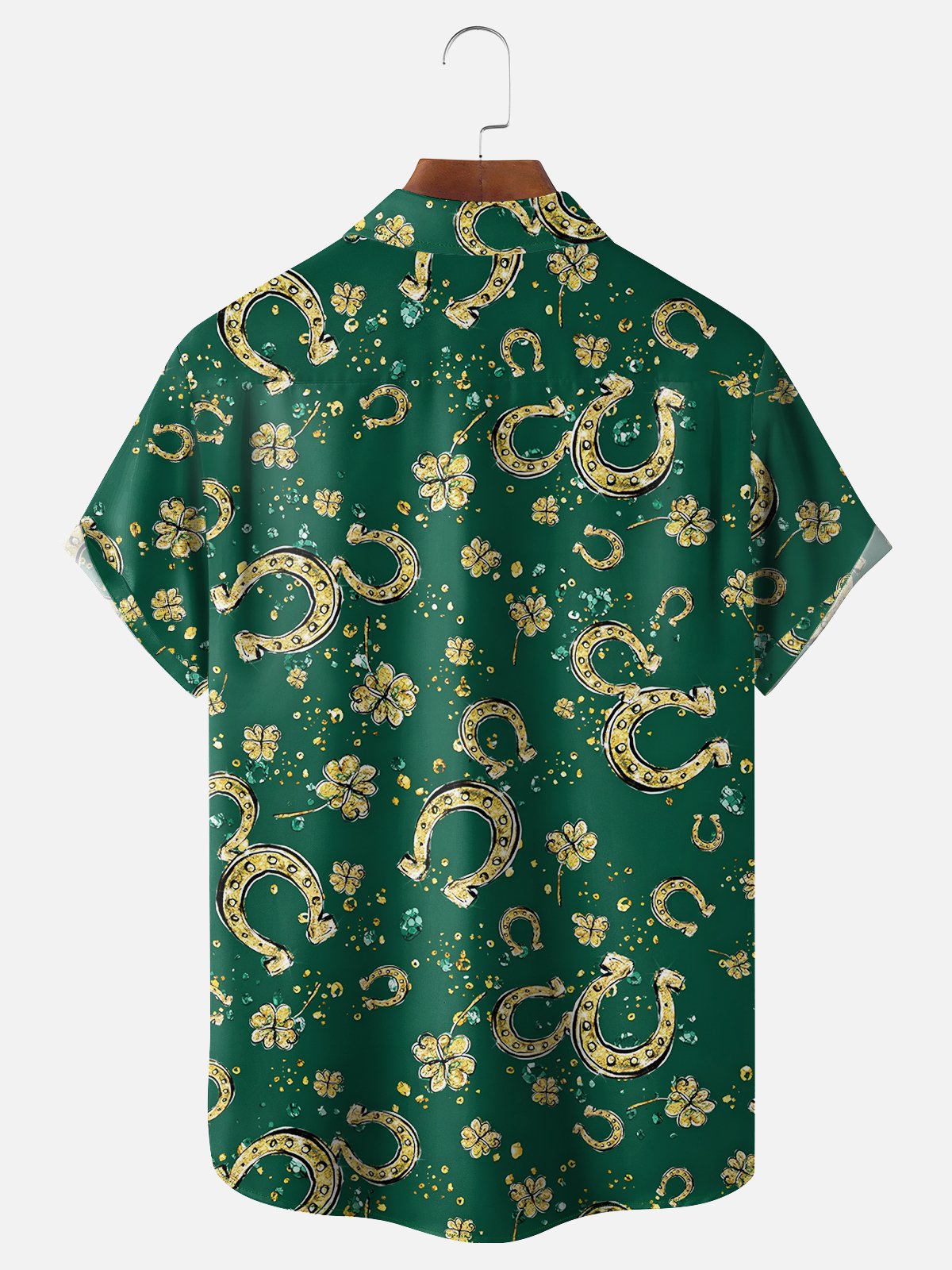 Moisture-wicking St Patricks Day Horseshoes Clover Chest Pocket Casual Shirt