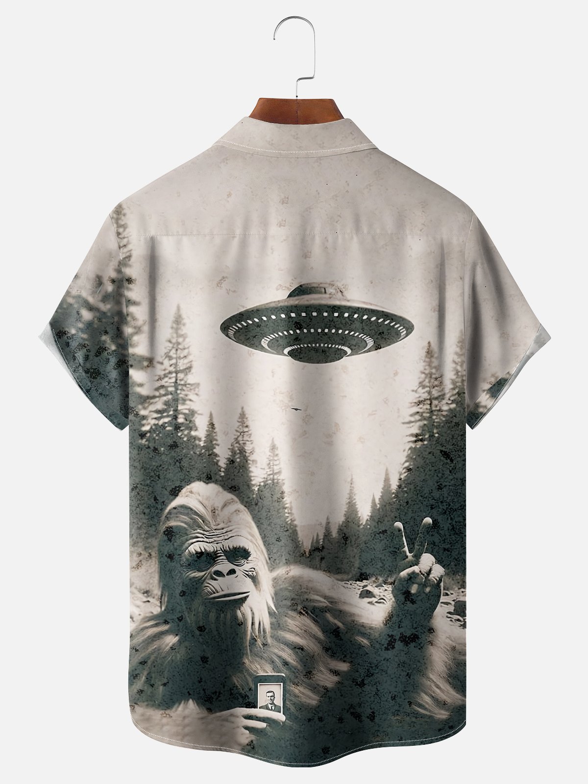 Moisture-wicking Bigfoot UFO Selfie Chest Pocket Casual Shirt
