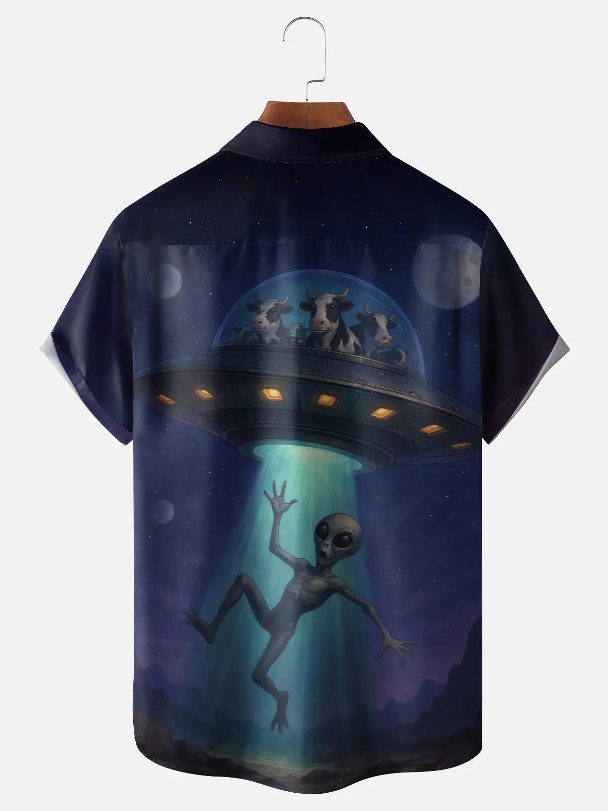 Moisture-wicking Funny Cow UFO Attacks Aliens Chest Pocket Casual Shirt