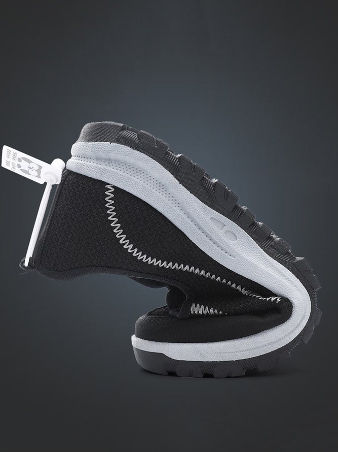 Men Breathable Mesh Fabric Paneled Slip On Walking Shoes